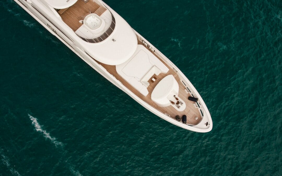 Mastering Yacht Purchase Agreements: Key Tips